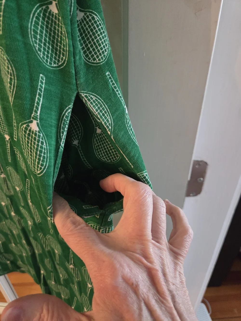 Boden Green and White Tennis Racket Print Jersey Dress - Size 16-18R - Picture 9 of 10